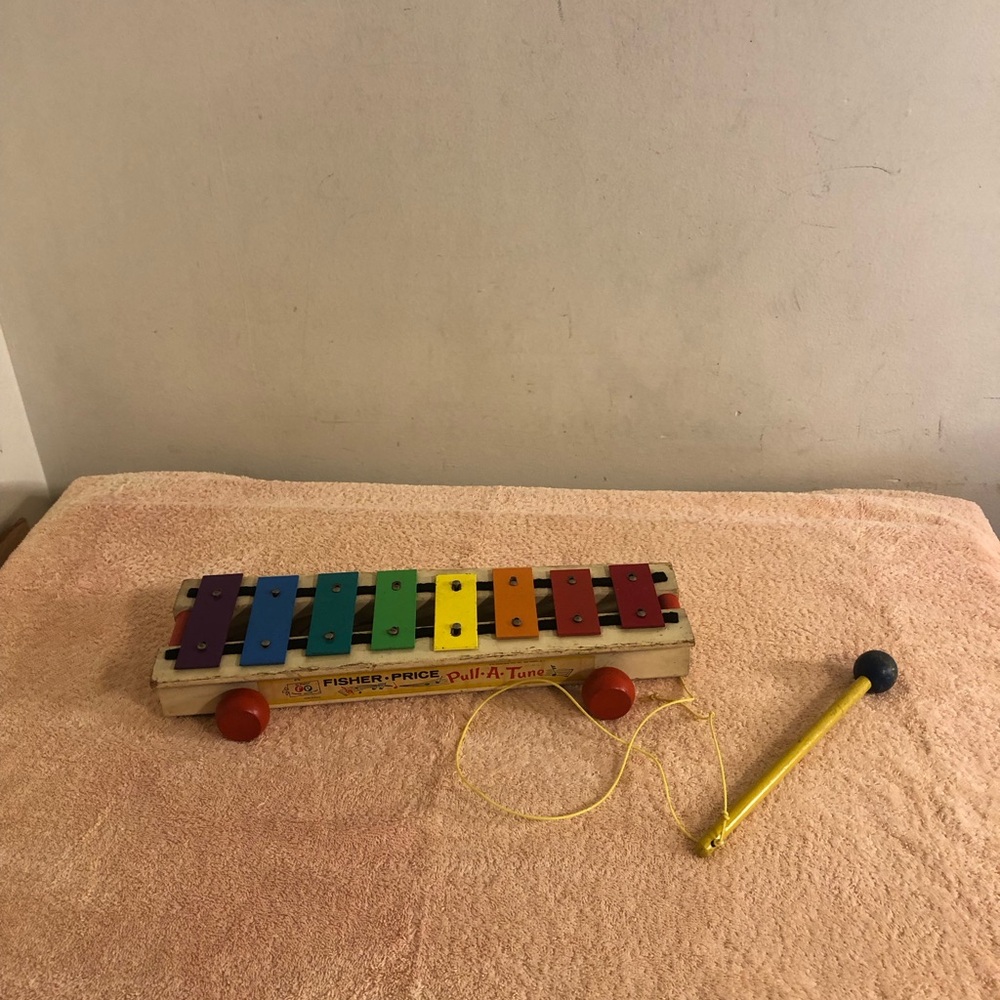 Vintage 1964 Fisher Price Original Pull A Tune Wood Wheels Wood Mallet #870